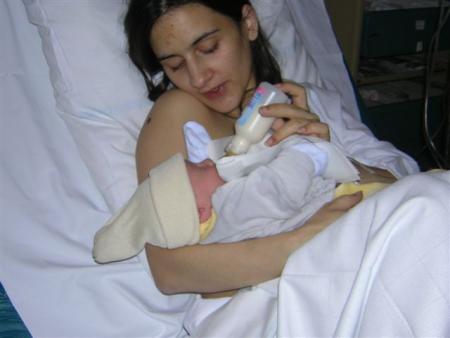 une mere et son enfant(lili et théo)